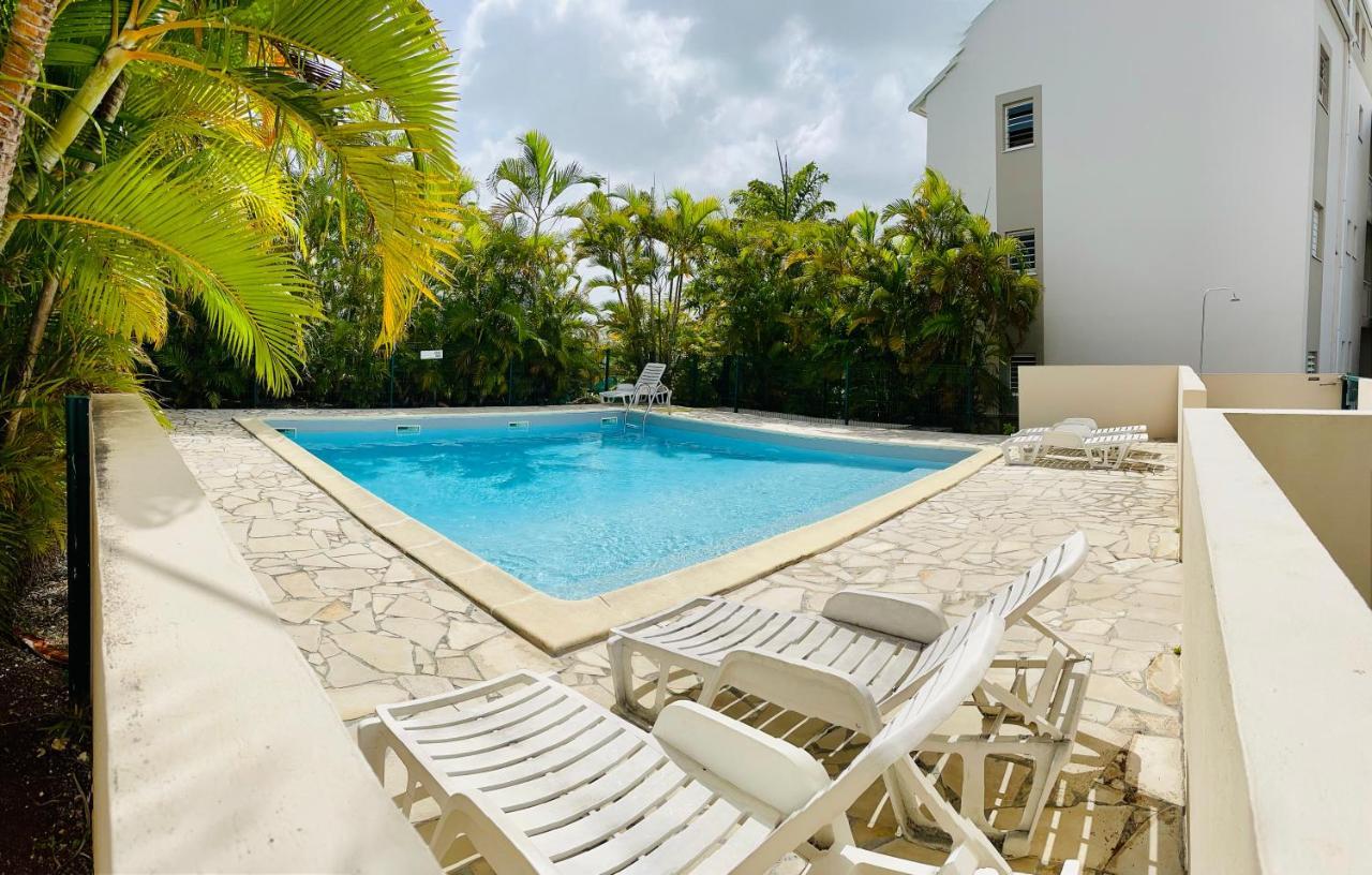 Appartement Vue Mer, Piscine, Dans Quartier Prise De Gosier Le Gosier  Bagian luar foto